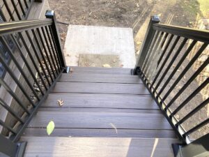 Six step staircase of deck, from above